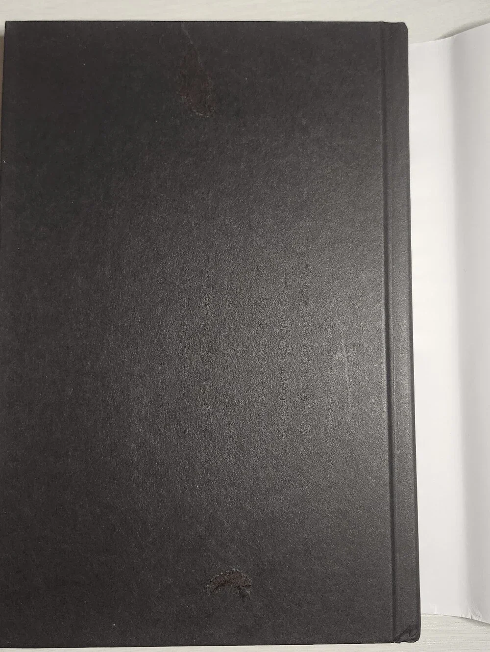 Barnes & Noble *minor imperfection